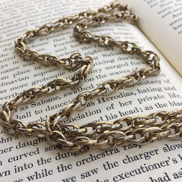 Gold Baroque Chain